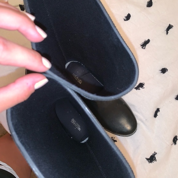 Michael Kors rain boots - Picture 4 of 5